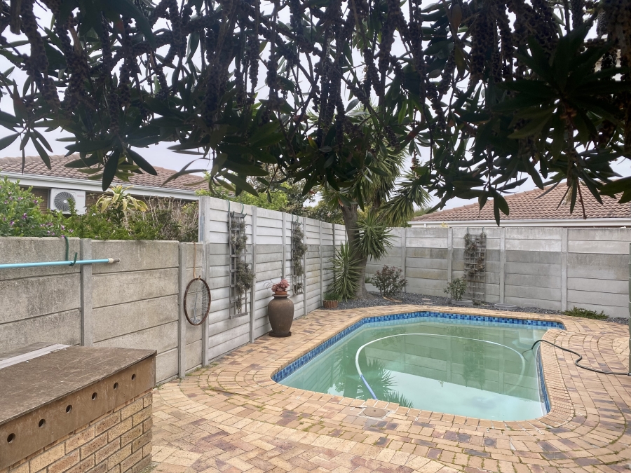 3 Bedroom Property for Sale in Sonstraal Heights Western Cape